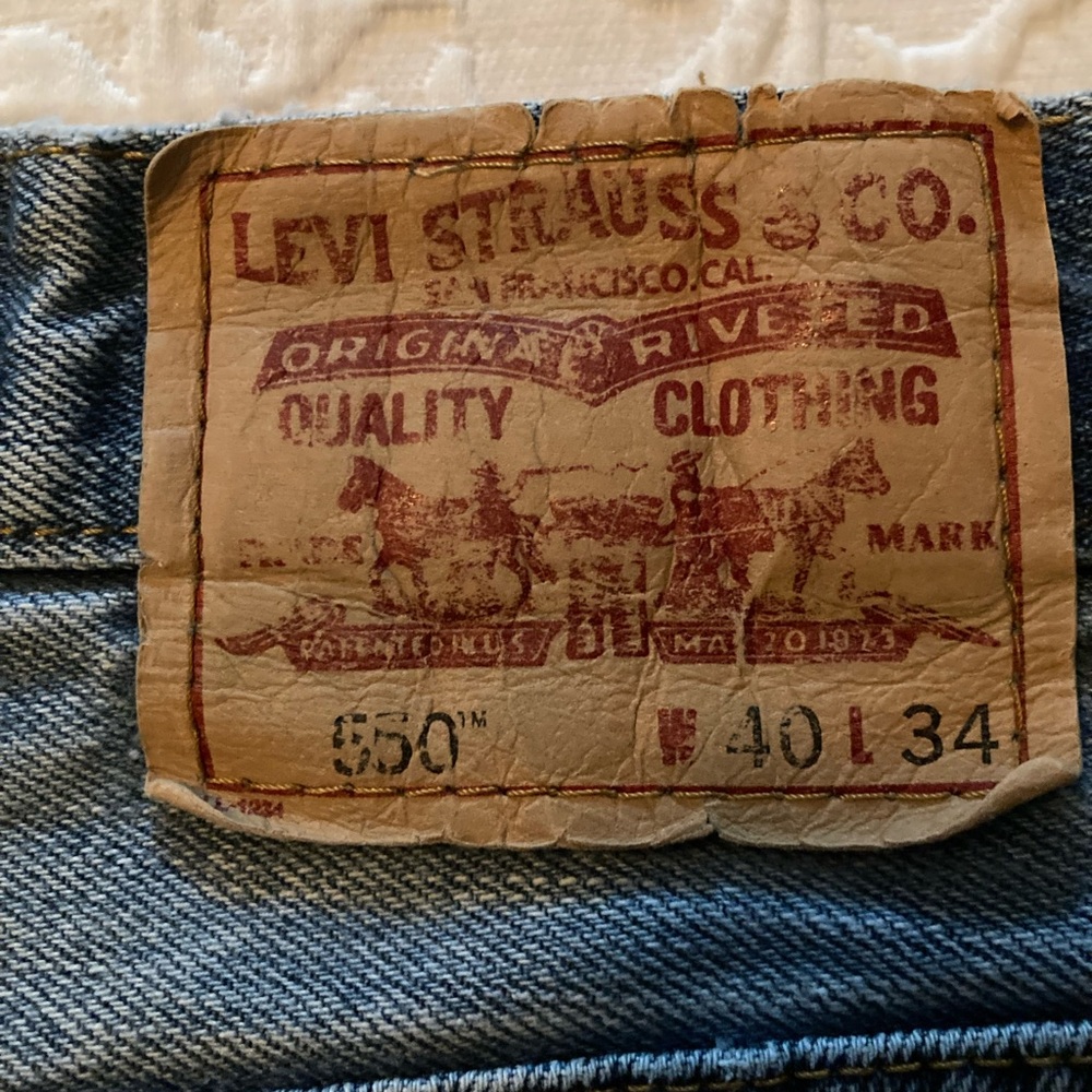 Men’s Levi jeans 550s